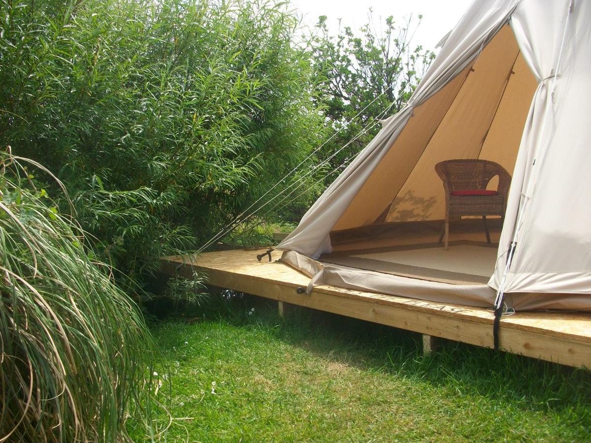 Aille River Tourist Hostel Glamping Дулін Екстер'єр фото